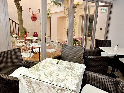 La Du Berry Hotel
