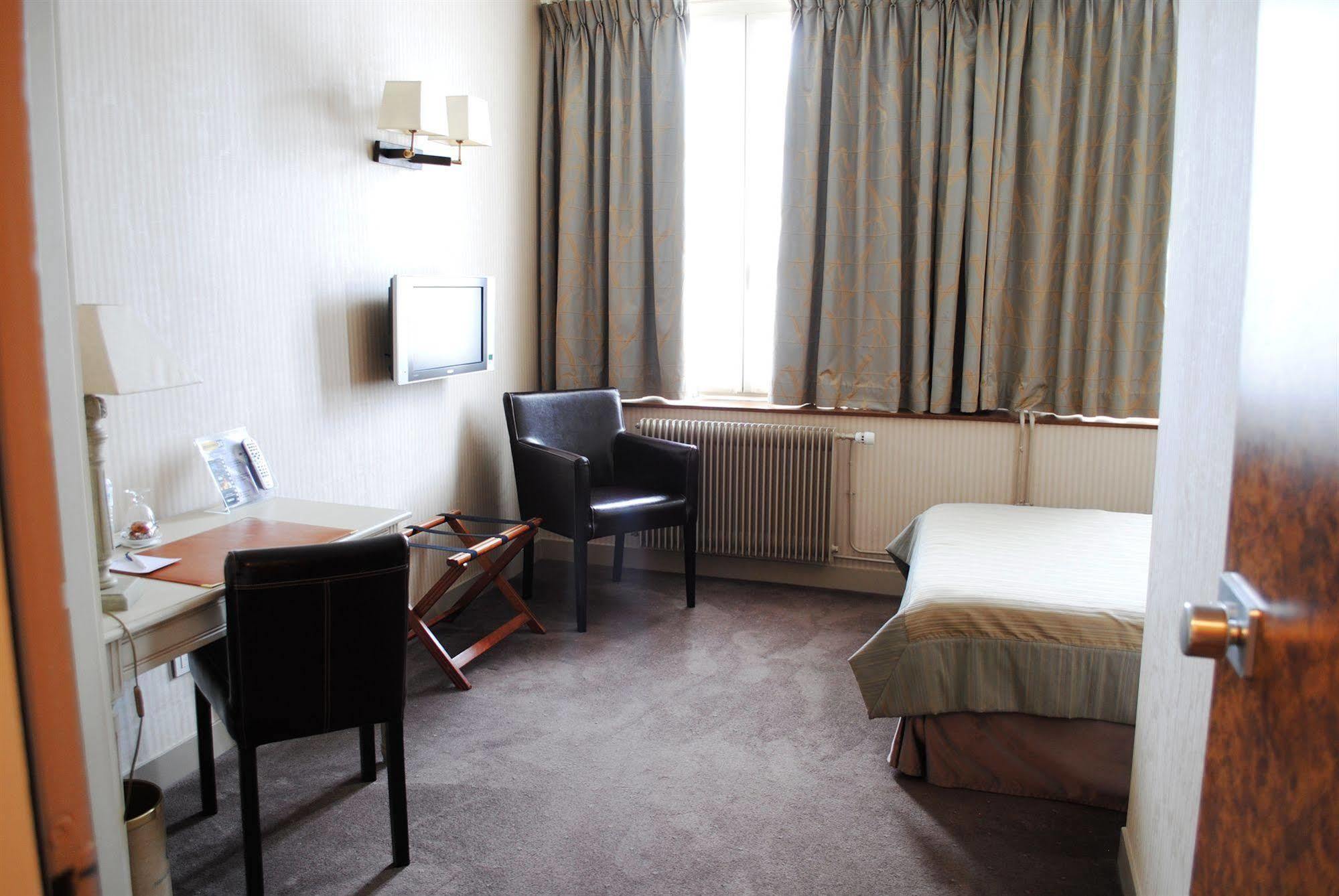 Hotel La Du Berry 3*